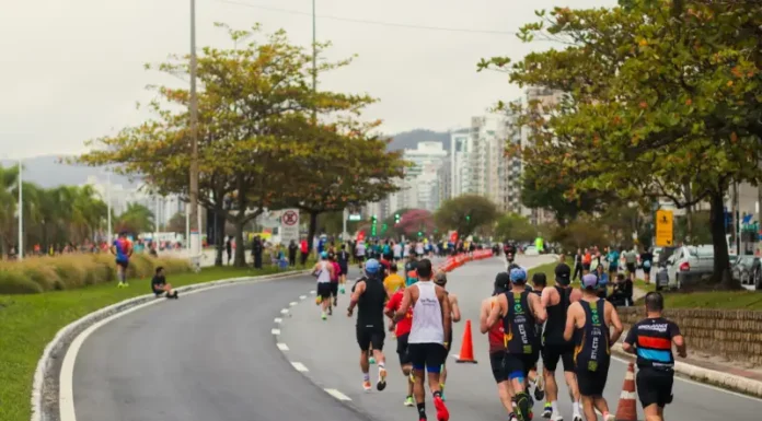 Maratona Internacional de Floripa movimenta a capital neste fim de semana Atletas participando da Maratona Internacional de Floripa