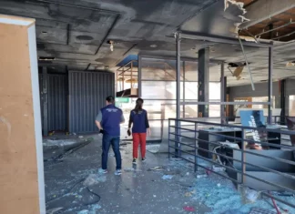 Prédio na Beira-Mar de São José é alvo de vandalismo e furtos Agentes da Guarda municipal de São José em vistoria ao prédio na Beira-mar de São José