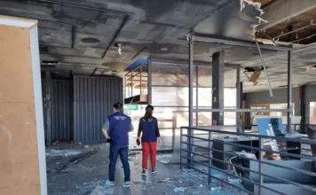 Prédio na Beira-Mar de São José é alvo de vandalismo e furtos Agentes da Guarda municipal de São José em vistoria ao prédio na Beira-mar de São José
