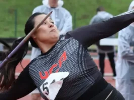 Daniella Mieko, atleta da UCA de São José, representará o Brasil no Sul-Americano de Atletismo Atleta Daniella Mieko fazendo lançamento de dardo