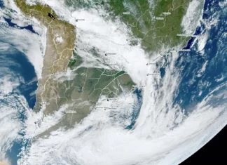 Defesa Civil de SC monitora formação de ciclone-bomba no Sul do Brasil Foto mostra mapa metereológico onde poderá ter a formação de ciclone-bomba