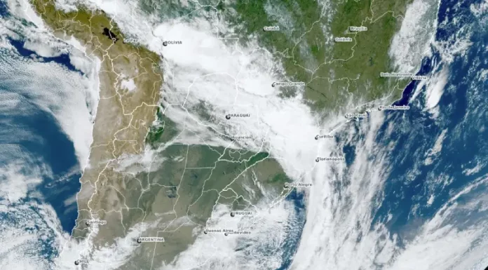 Defesa Civil de SC monitora formação de ciclone-bomba no Sul do Brasil Foto mostra mapa metereológico onde poderá ter a formação de ciclone-bomba