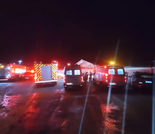 Deslizamento atinge casa em Santo Amaro da Imperatriz Equipes do Corpo de Bombeiros Militar de Santa Catarina em atendimento a ocorrência de deslizamento em Santo Amaro da Imperatriz