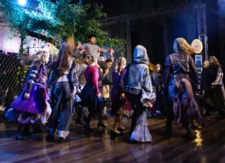 Musical “Cada Um” chega a São José em setembro com apresentação gratuita Elenco do Musical “Cada Um” em apresentação