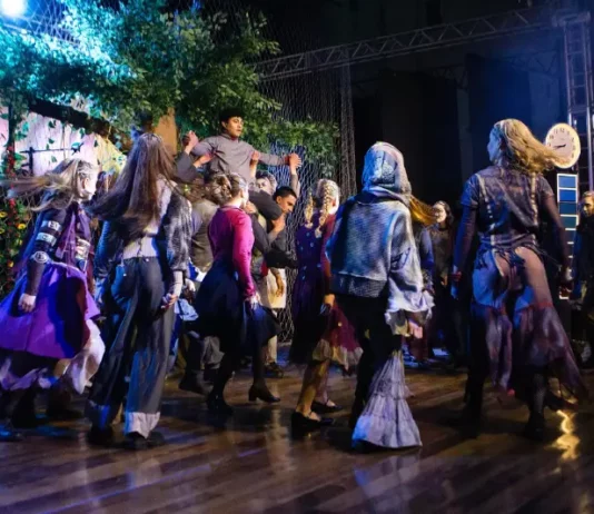 Musical “Cada Um” chega a São José em setembro com apresentação gratuita Elenco do Musical “Cada Um” em apresentação