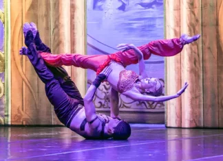 Espetáculo Gala Concert, com Oksana Bondareva, passa por Blumenau, Criciúma e Itajaí bailarina Oksana Bondareva em apresentação no espetáculo gala concert