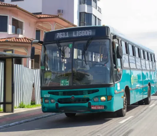 São José abre consulta pública para novo modelo de transporte coletivo Foto de ônibus simbolizando o transporte coletivo de São José