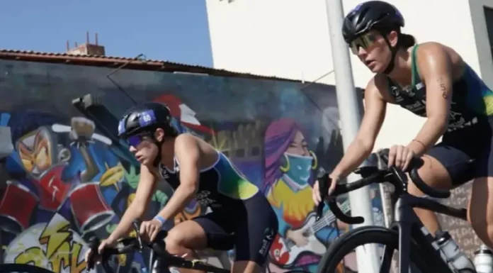 São José recebe etapa do Campeonato Catarinense de Duathlon neste domingo Atletas de duathlon pedalam durante prova, ilustrando a etapa do Campeonato Catarinense de Duathlon em São José.