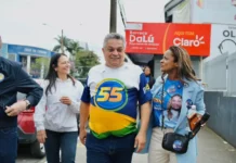 João Rodrigues participando de agenda de campanha