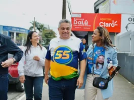 João Rodrigues defende valorização das forças de segurança e redução da fila de cirurgias João Rodrigues participando de agenda de campanha