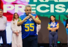 João Rodrigues defende presídio de segurança máxima e intervenções na BR-101 João Rodrigues durante evento político; imagem ilustra matéria sobre propostas para segurança pública e intervenções na BR-101.