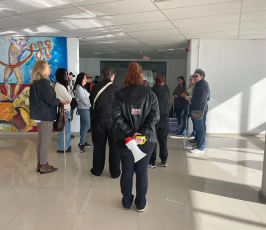 Em ato na Prefeitura de São José, servidores denunciam falhas no plano de saúde e cobram providências Servidores de São José participam de ato na Prefeitura para cobrar providências sobre falhas no plano de saúde da categoria.