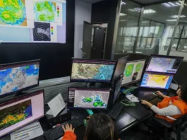 Defesa Civil de SC passa a tratar El Niño como muito forte e alerta para chuva acima da média Meteorologistas da Defesa Civil de Santa Catarina monitoram dados sobre o El Niño e as condições do tempo no estado.