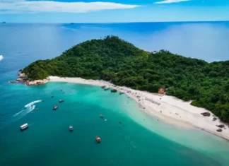 Ilha do Campeche estará fechada à visitação entre 26 e 28 de setembro Vista aérea da Ilha do Campeche, em Florianópolis, que ficará fechada à visitação entre os dias 26 e 28 de setembro para atividades de pesquisa.