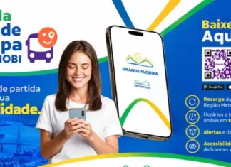 Arte de divulgação do novo aplicativo de transporte coletivo da Grande Florianópolis mostra passageira usando celular e destaca serviços como horários em tempo real, recarga de cartões e acessibilidade.