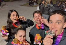 Atletas de São José conquistam prata e bronze no taekwondo dos Jogos Sul-Americanos Atletas exibem medalhas conquistadas no taekwondo dos Jogos Sul-Americanos Santa Fé 2026, na Argentina.