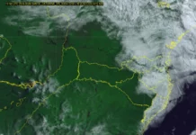 Frio perde força e temperaturas passam dos 30°C no sábado Imagem de satélite mostra nebulosidade sobre o leste de Santa Catarina nesta quarta-feira (23)