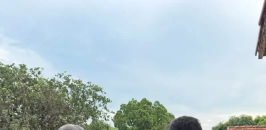 Policiais durante Operação Swatting