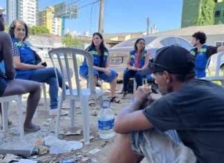 Trabalho da Abordagem Social de São José com pessoas em situação de rua será apresentado em mostra nacional Equipe da Abordagem Social de São José realiza atividade com pessoas em situação de rua durante atendimento no território.