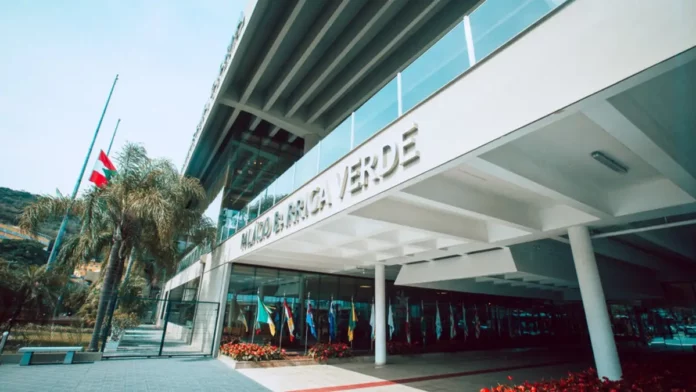 alesc-original-1200x675 Fachada do Palácio Barriga-Verde, sede da Assembleia Legislativa de Santa Catarina (Alesc), que terá 35% de renovação na próxima legislatura.