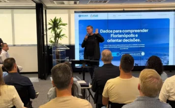 Apresentação do Atlas Floripa durante evento da Prefeitura de Florianópolis, que lançou a plataforma para reunir dados públicos e comparar indicadores da Capital com outras cidades brasileiras.