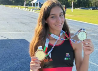 Atleta de São José, Maria Clara exibe duas medalhas conquistadas no atletismo. Aos 16 anos, ela ocupa a quinta posição no ranking sul-americano Sub-18 dos 100 metros com barreiras.