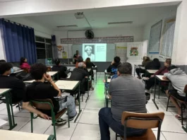 Alunos da EJA em São José têm até sexta-feira (16) para fazer rematrícula Alunos da Educação de Jovens e Adultos (EJA) acompanham aula em São José, onde a rede municipal realiza rematrículas para o primeiro semestre de 2027.