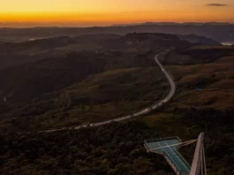 Paisagem da Serra catarinense ao amanhecer ilustra a previsão de temperaturas abaixo de zero e possibilidade de geada em Santa Catarina.