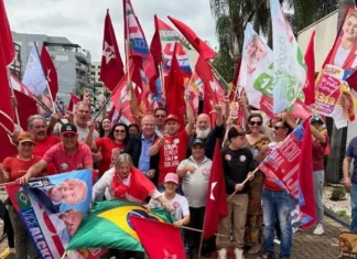 Gelson Merisio participa de mobilização com apoiadores durante agenda de campanha no Oeste de Santa Catarina.